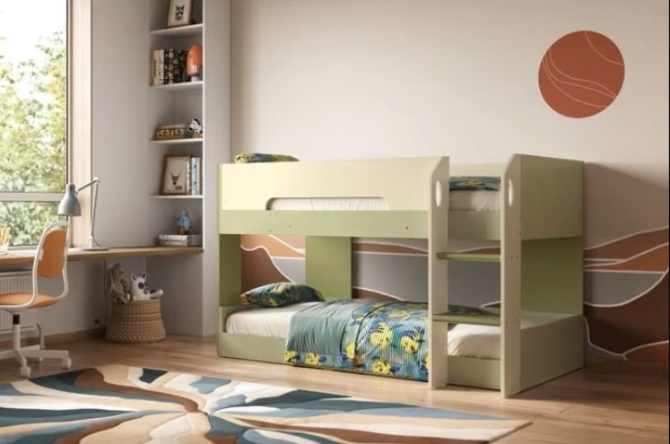 Modern Green Low Pod Bunk Bed with Solid Wood Panel for Bedroom Application