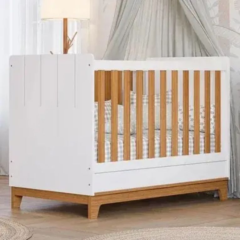 Modern Natural Oak Solid Wood Convertible Baby Crib European Design Style Cradle Bedroom School Hospital Use Dining Application