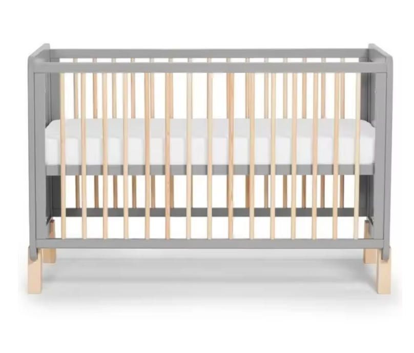 Solid Modern Natural Wood Convertible Baby Crib Durable Handcrafted Wood Construction European Design for Bedroom Hospital Use