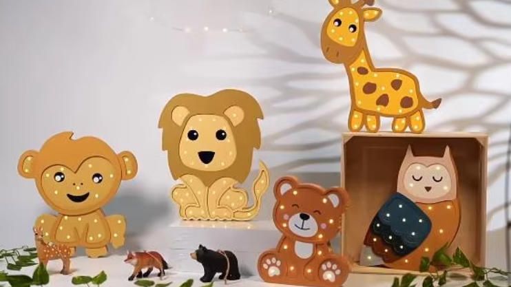 Children's Room Decor Set Cartoon Rocket Night Lamp & Wooden Airplane Ornament Featuring Animals & Dinosaurs