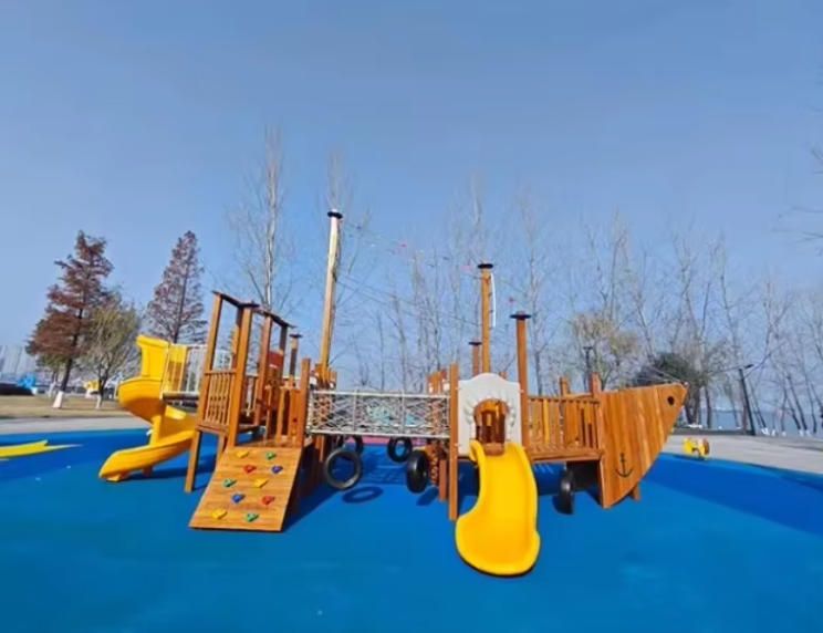 Large Outdoor Wooden Combination Slide Climbing Frame for Kindergarten Entertainment Children's Amusement Facility Toy Equipment