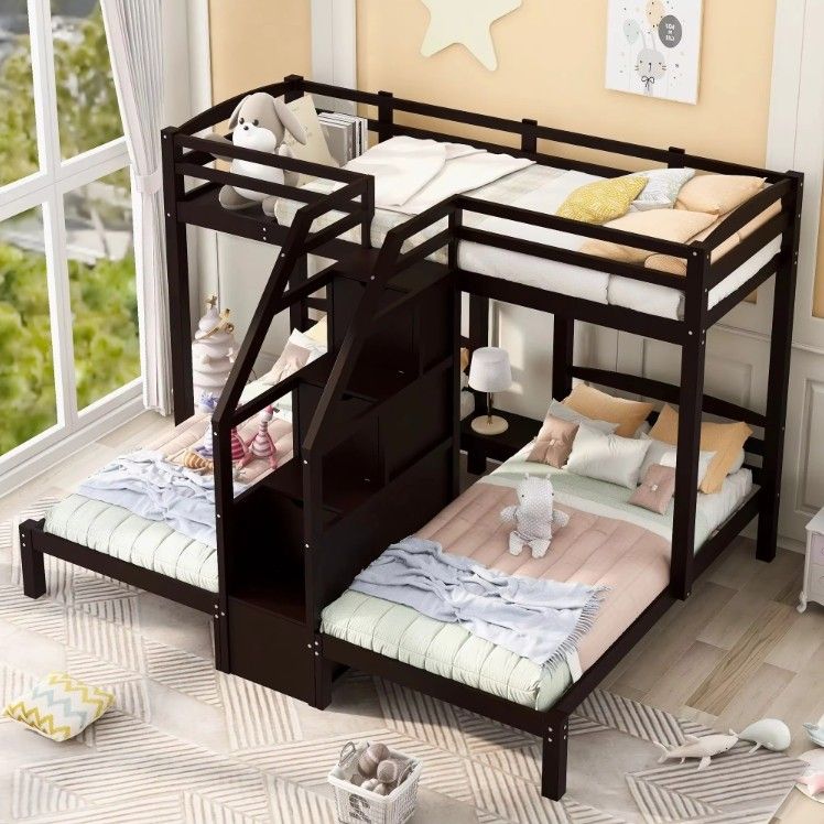 Kids Bedroom with 3-in-1 Twin