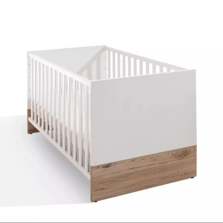 Modern Natural Oak Solid Wood Convertible Baby Crib for Bedroom School Use