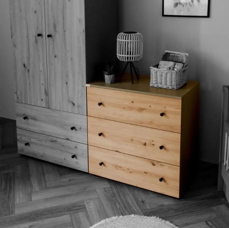 Modern Natural Oak Solid Wood Convertible Baby Crib for Bedroom School