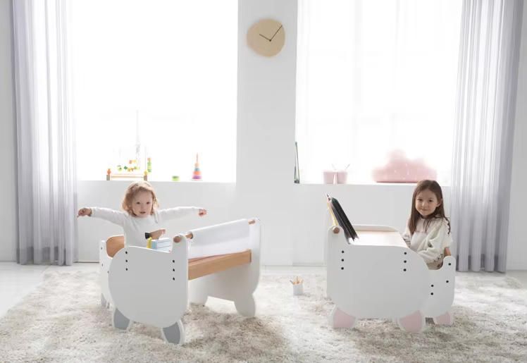 Modern Cartoon-Style Solid Wood Writing Desk and Chair Set for Kindergarten and Primary School Students for Bedroom Study