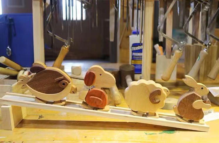 DIY Children's Wooden Toy Figure Statues with Walking Inertia Loose Parts for Woodcrafts for Downhill Slopes