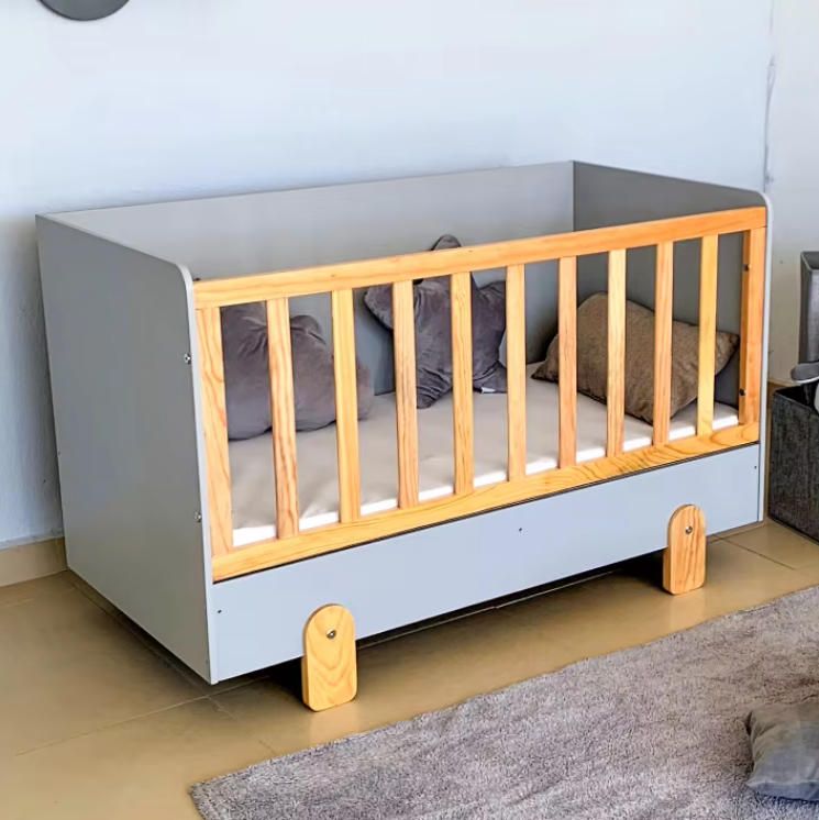 Modern Natural Wood Convertible Baby Crib Solid Wood Beds