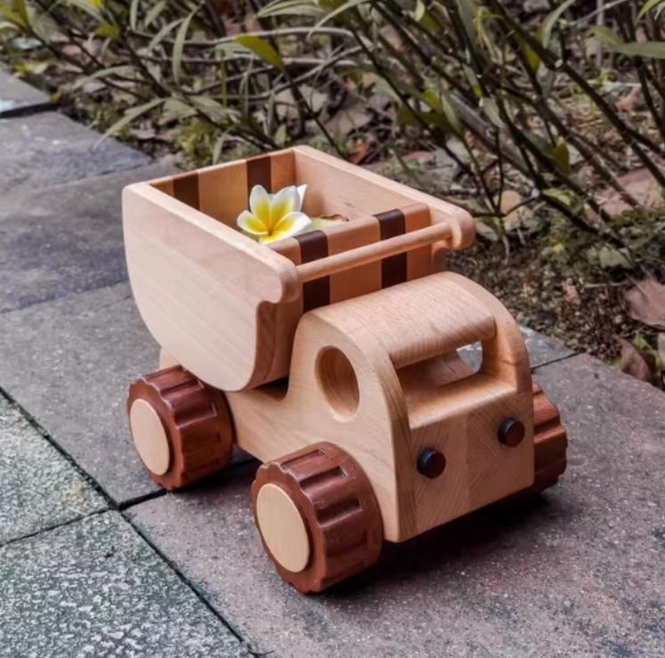 Children's Wooden Dump Truck Toy 3-Size Construction Vehicle for Soil Transport Woodcarving Craft for Boys