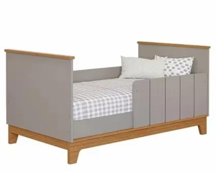 Solid Wood Convertible Baby Crib in Modern Natural Oak for Bedroom School