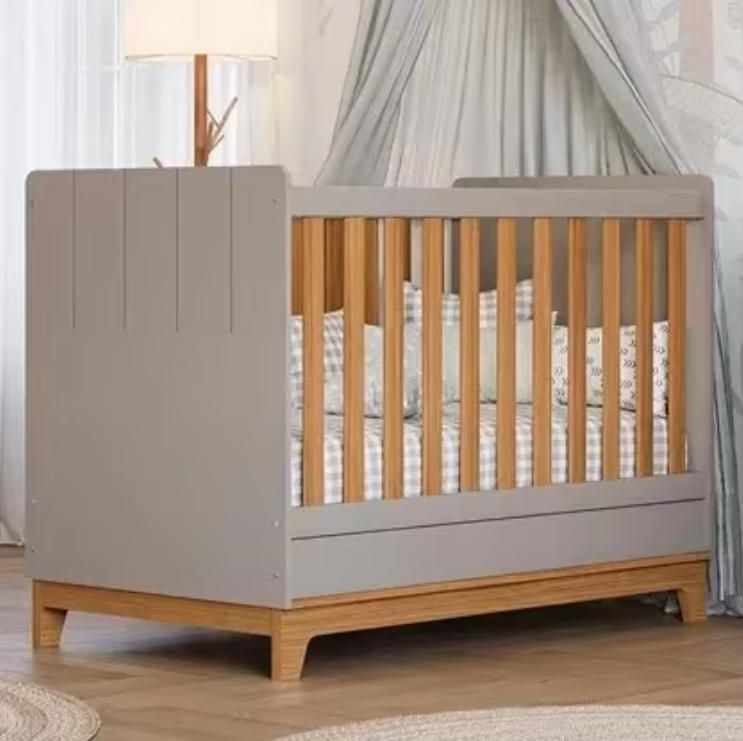Solid Wood Convertible Baby Crib in Modern Natural Oak for Bedroom School